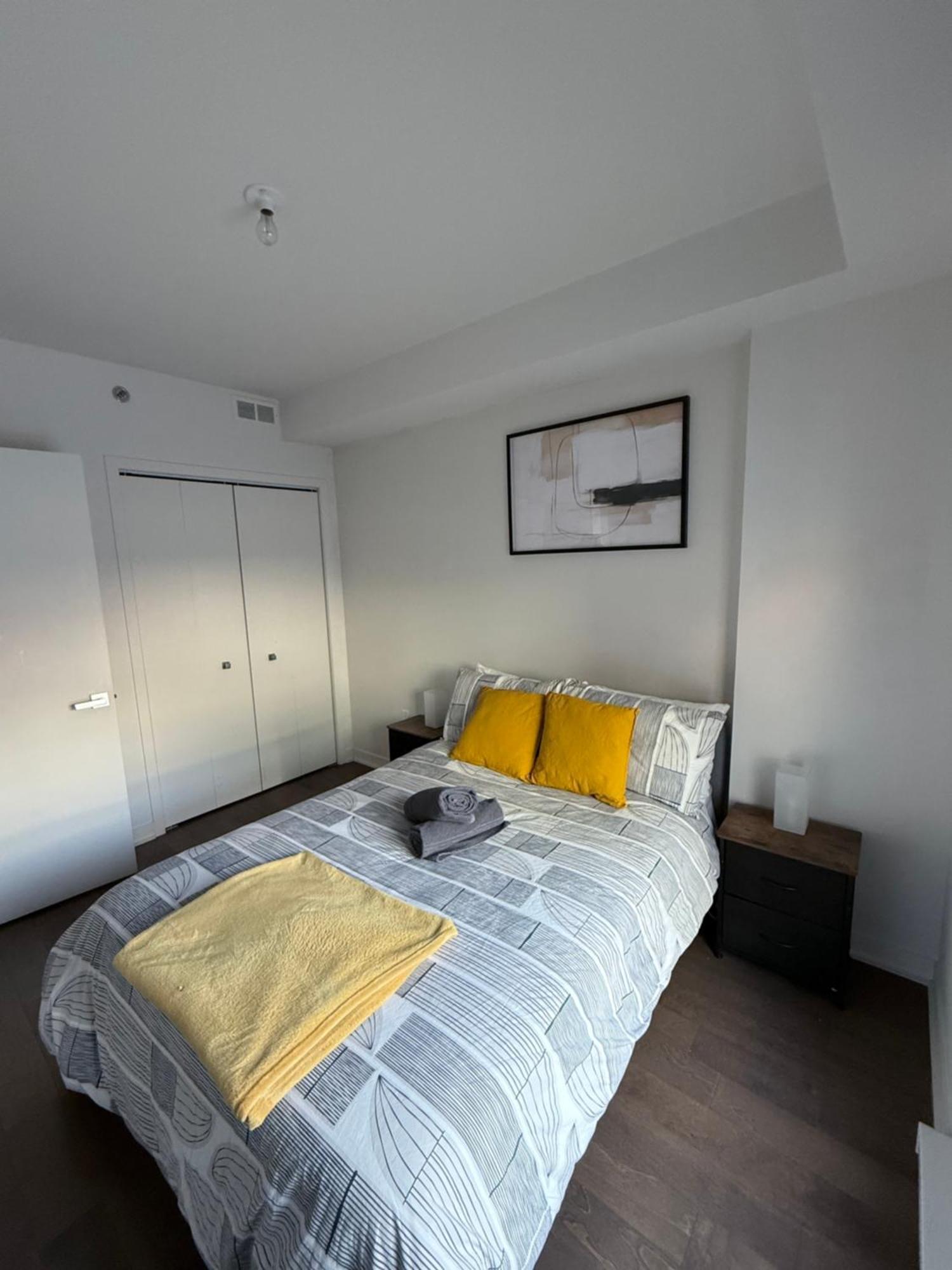 Condo In The Heart Of Downtown Montreal Exterior photo
