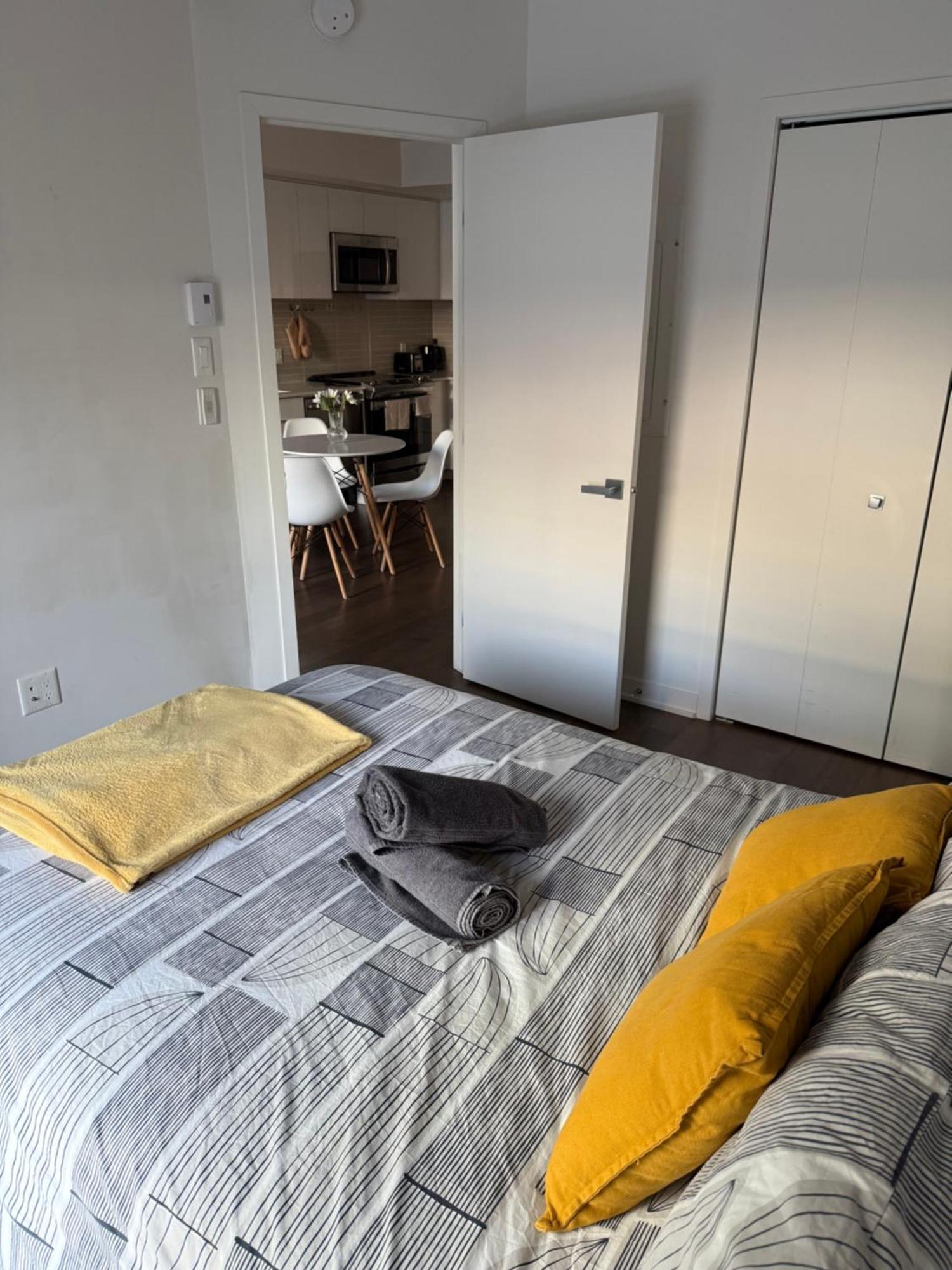 Condo In The Heart Of Downtown Montreal Exterior photo