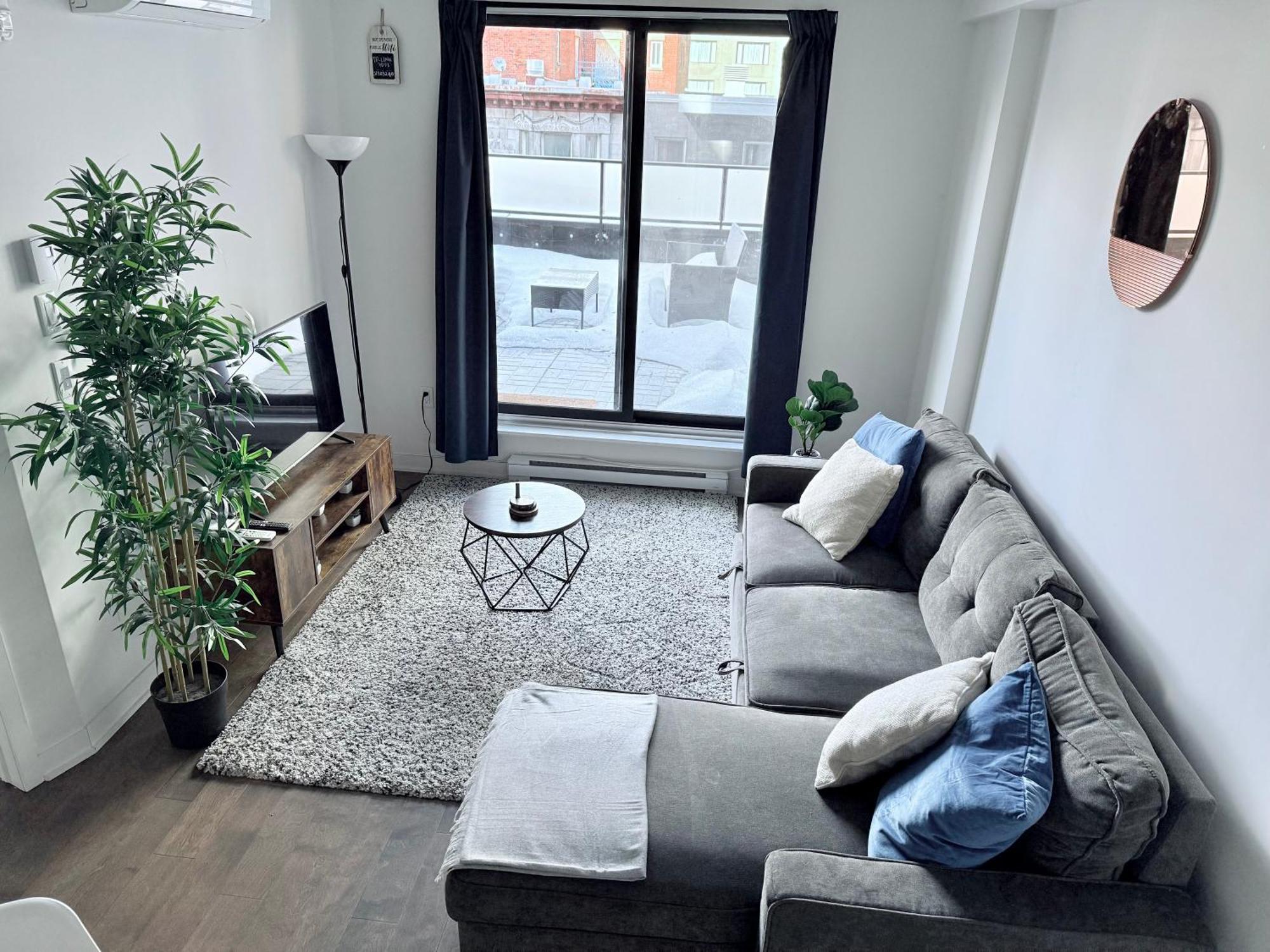 Condo In The Heart Of Downtown Montreal Exterior photo