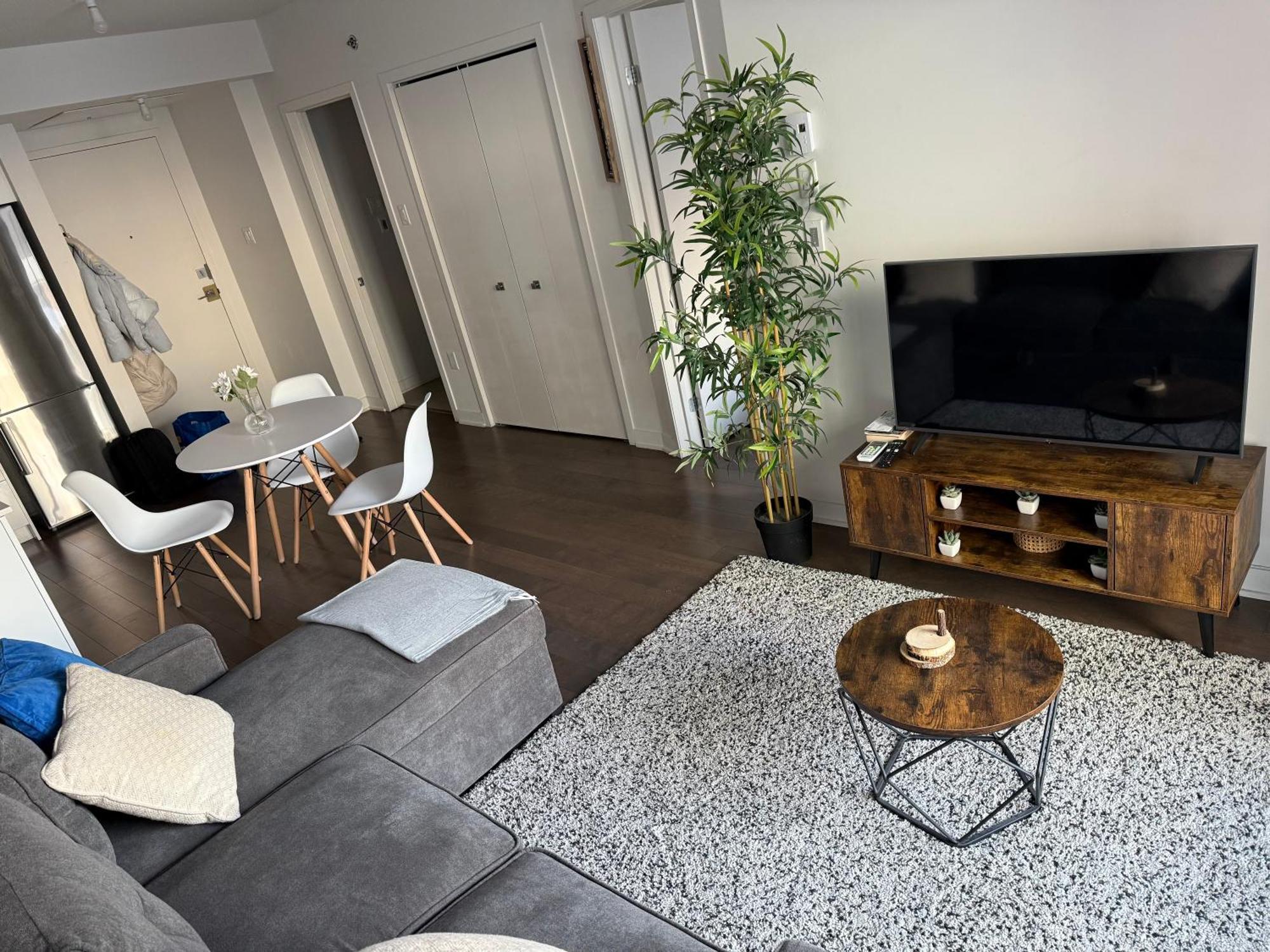 Condo In The Heart Of Downtown Montreal Exterior photo